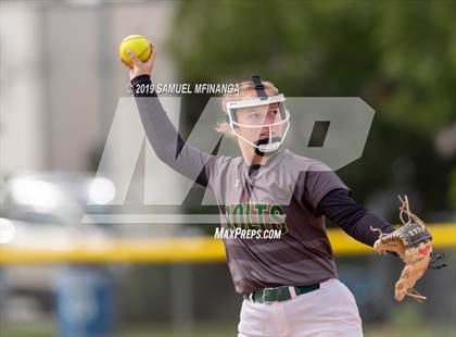 Thumbnail 2 in North Platte vs. Pius X photogallery.