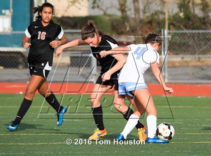 Thumbnail 2 in St. Lucy's vs Etiwanda photogallery.