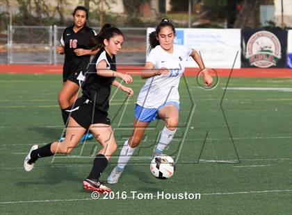 Thumbnail 2 in St. Lucy's vs Etiwanda photogallery.