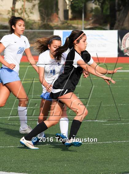 Thumbnail 2 in St. Lucy's vs Etiwanda photogallery.