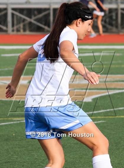 Thumbnail 2 in St. Lucy's vs Etiwanda photogallery.