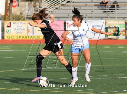 Thumbnail 2 in St. Lucy's vs Etiwanda photogallery.