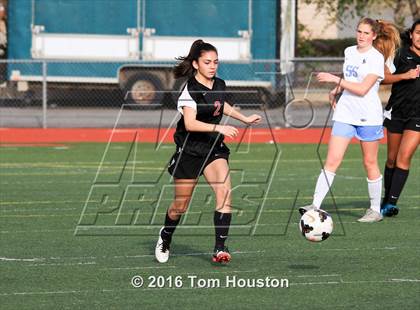 Thumbnail 3 in St. Lucy's vs Etiwanda photogallery.