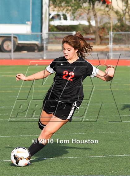 Thumbnail 2 in St. Lucy's vs Etiwanda photogallery.