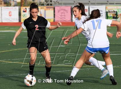Thumbnail 2 in St. Lucy's vs Etiwanda photogallery.