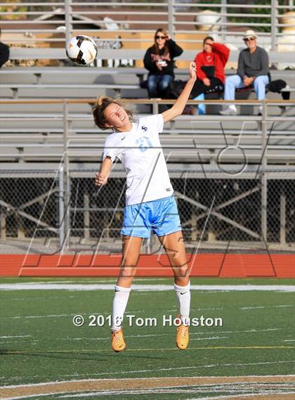 Thumbnail 2 in St. Lucy's vs Etiwanda photogallery.