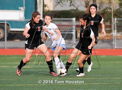Thumbnail 2 in St. Lucy's vs Etiwanda photogallery.