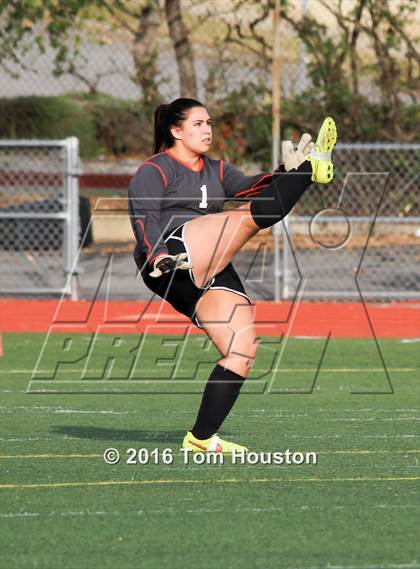 Thumbnail 1 in St. Lucy's vs Etiwanda photogallery.