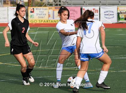 Thumbnail 3 in St. Lucy's vs Etiwanda photogallery.