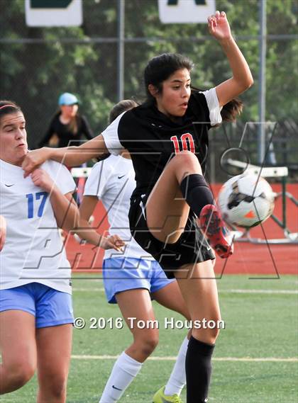 Thumbnail 2 in St. Lucy's vs Etiwanda photogallery.