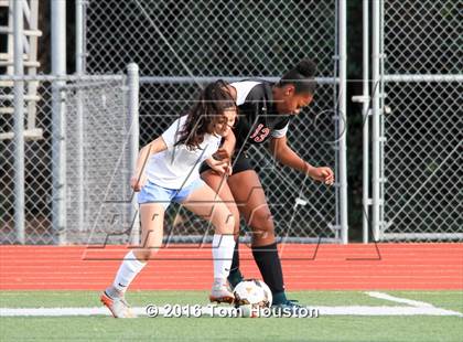 Thumbnail 3 in St. Lucy's vs Etiwanda photogallery.