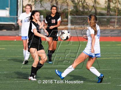 Thumbnail 3 in St. Lucy's vs Etiwanda photogallery.