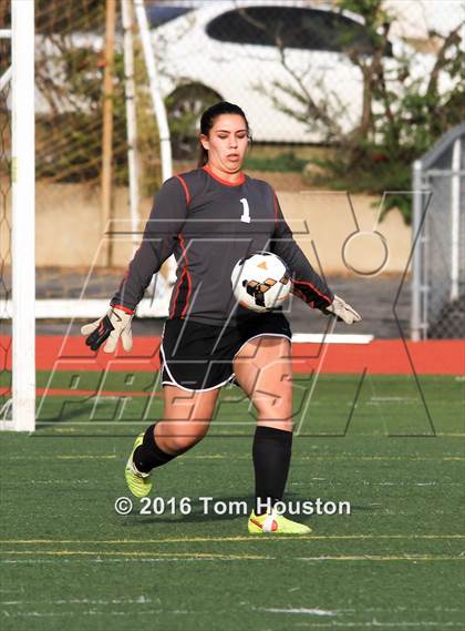 Thumbnail 2 in St. Lucy's vs Etiwanda photogallery.