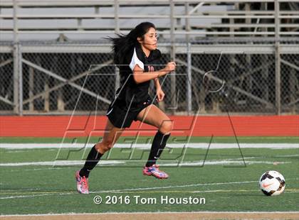 Thumbnail 2 in St. Lucy's vs Etiwanda photogallery.