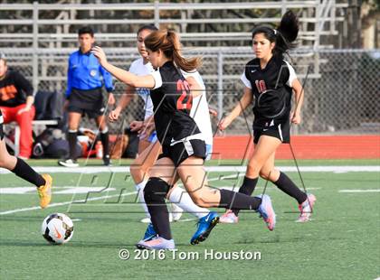 Thumbnail 1 in St. Lucy's vs Etiwanda photogallery.