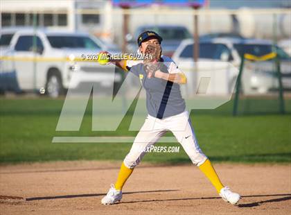 Thumbnail 2 in Turlock vs. Central Catholic photogallery.