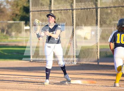Thumbnail 2 in Turlock vs. Central Catholic photogallery.