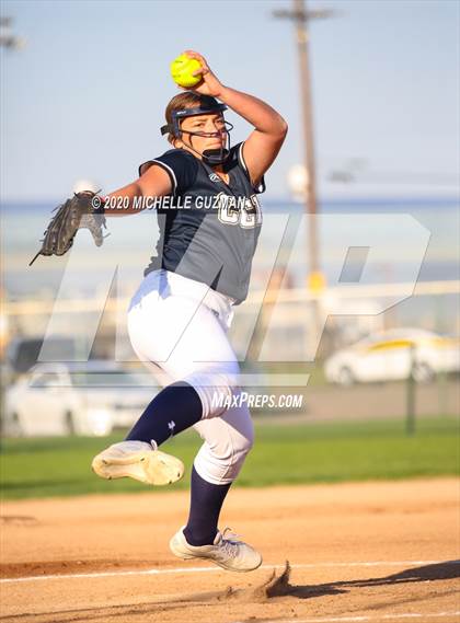 Thumbnail 2 in Turlock vs. Central Catholic photogallery.