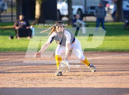 Thumbnail 3 in Turlock vs. Central Catholic photogallery.