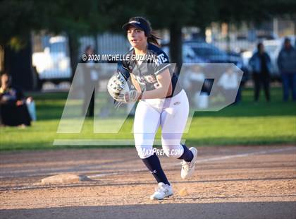 Thumbnail 2 in Turlock vs. Central Catholic photogallery.