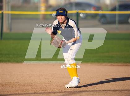 Thumbnail 1 in Turlock vs. Central Catholic photogallery.