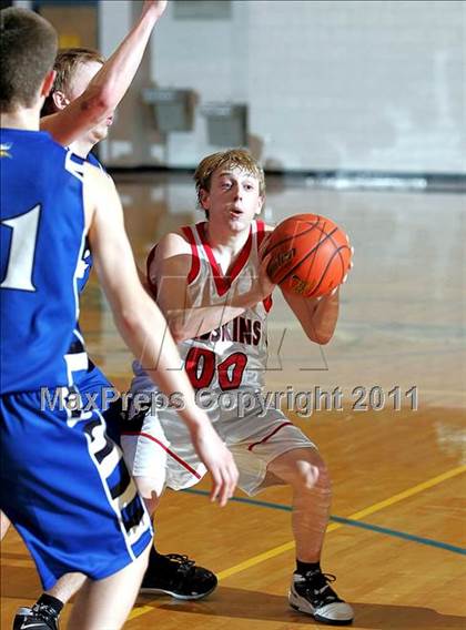 Thumbnail 1 in Nokomis vs. Newark (2011 Riverton Shootout) photogallery.
