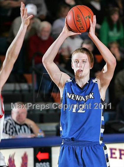 Thumbnail 2 in Nokomis vs. Newark (2011 Riverton Shootout) photogallery.