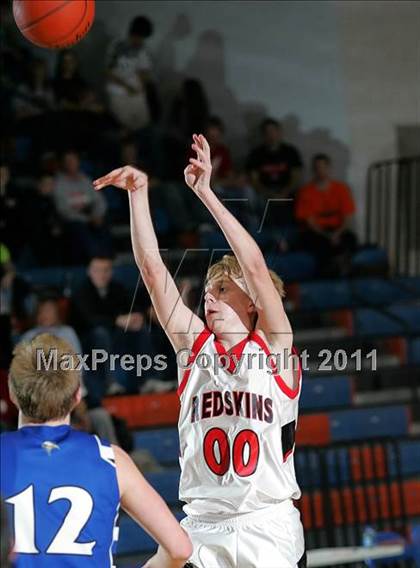 Thumbnail 2 in Nokomis vs. Newark (2011 Riverton Shootout) photogallery.