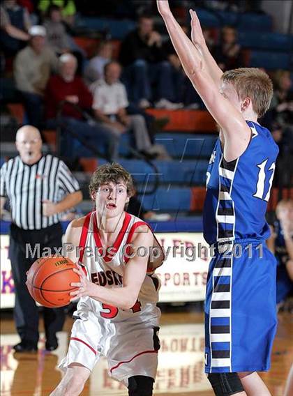 Thumbnail 2 in Nokomis vs. Newark (2011 Riverton Shootout) photogallery.