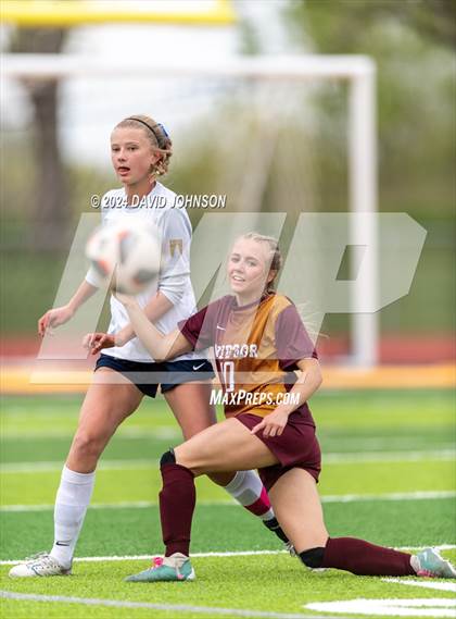 Thumbnail 1 in Evergreen @ Windsor (CHSAA 4A Round 2) photogallery.