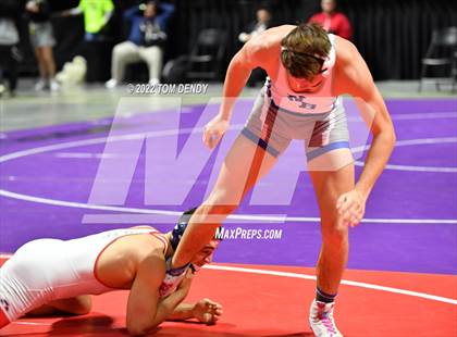 Thumbnail 2 in UIL State Championships - 6A 182lb Final photogallery.