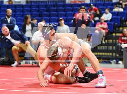 Thumbnail 3 in UIL State Championships - 6A 182lb Final photogallery.