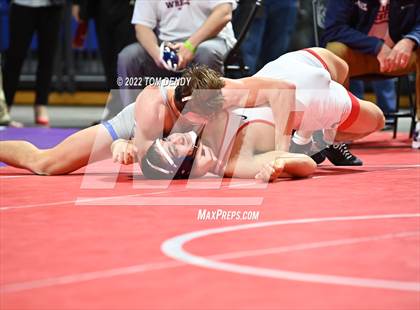 Thumbnail 3 in UIL State Championships - 6A 182lb Final photogallery.