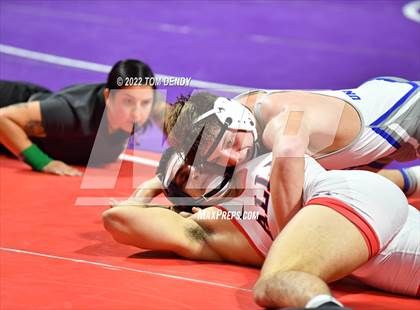 Thumbnail 1 in UIL State Championships - 6A 182lb Final photogallery.