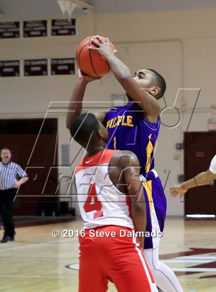 Thumbnail 2 in Fr: St. Augustine vs Riverside Academy photogallery.