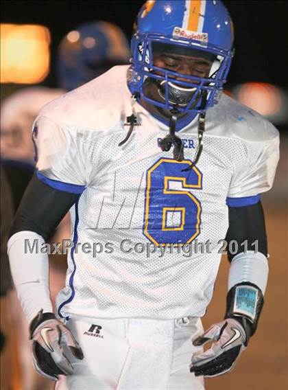 Thumbnail 2 in Lincolnton vs. Carver (NCHSAA 2A Semifinal) photogallery.
