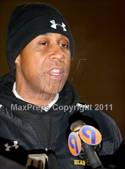 Thumbnail 3 in Lincolnton vs. Carver (NCHSAA 2A Semifinal) photogallery.