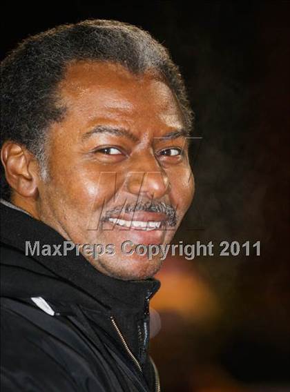 Thumbnail 2 in Lincolnton vs. Carver (NCHSAA 2A Semifinal) photogallery.
