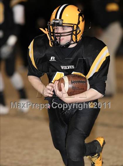 Thumbnail 2 in Lincolnton vs. Carver (NCHSAA 2A Semifinal) photogallery.