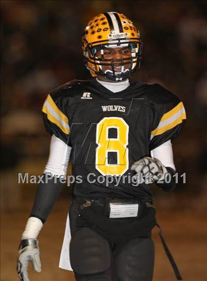 Thumbnail 3 in Lincolnton vs. Carver (NCHSAA 2A Semifinal) photogallery.