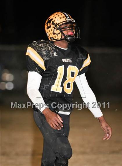 Thumbnail 3 in Lincolnton vs. Carver (NCHSAA 2A Semifinal) photogallery.