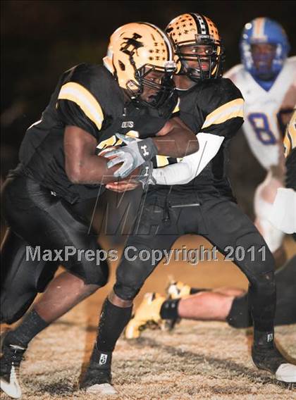 Thumbnail 2 in Lincolnton vs. Carver (NCHSAA 2A Semifinal) photogallery.