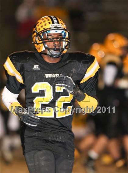 Thumbnail 1 in Lincolnton vs. Carver (NCHSAA 2A Semifinal) photogallery.