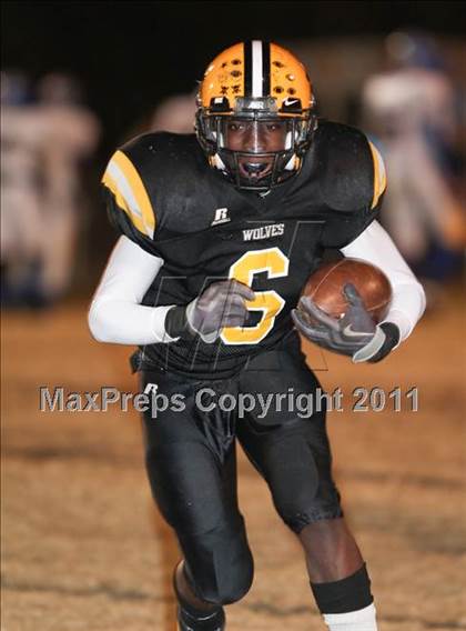Thumbnail 1 in Lincolnton vs. Carver (NCHSAA 2A Semifinal) photogallery.