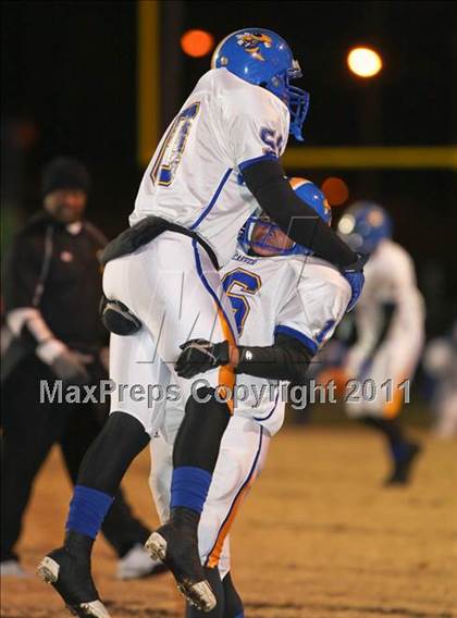 Thumbnail 3 in Lincolnton vs. Carver (NCHSAA 2A Semifinal) photogallery.