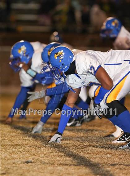 Thumbnail 3 in Lincolnton vs. Carver (NCHSAA 2A Semifinal) photogallery.