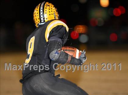 Thumbnail 2 in Lincolnton vs. Carver (NCHSAA 2A Semifinal) photogallery.