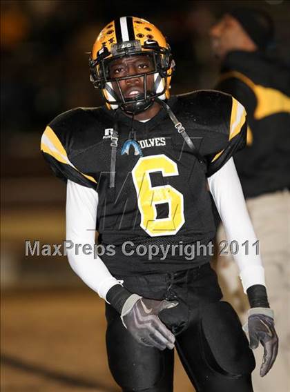 Thumbnail 2 in Lincolnton vs. Carver (NCHSAA 2A Semifinal) photogallery.