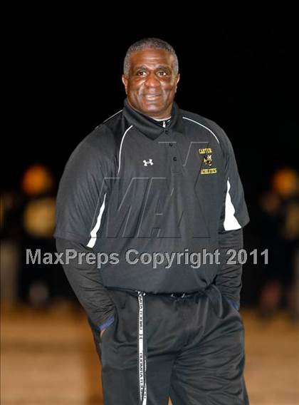Thumbnail 3 in Lincolnton vs. Carver (NCHSAA 2A Semifinal) photogallery.