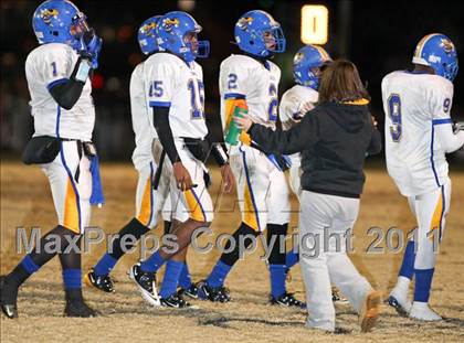 Thumbnail 3 in Lincolnton vs. Carver (NCHSAA 2A Semifinal) photogallery.